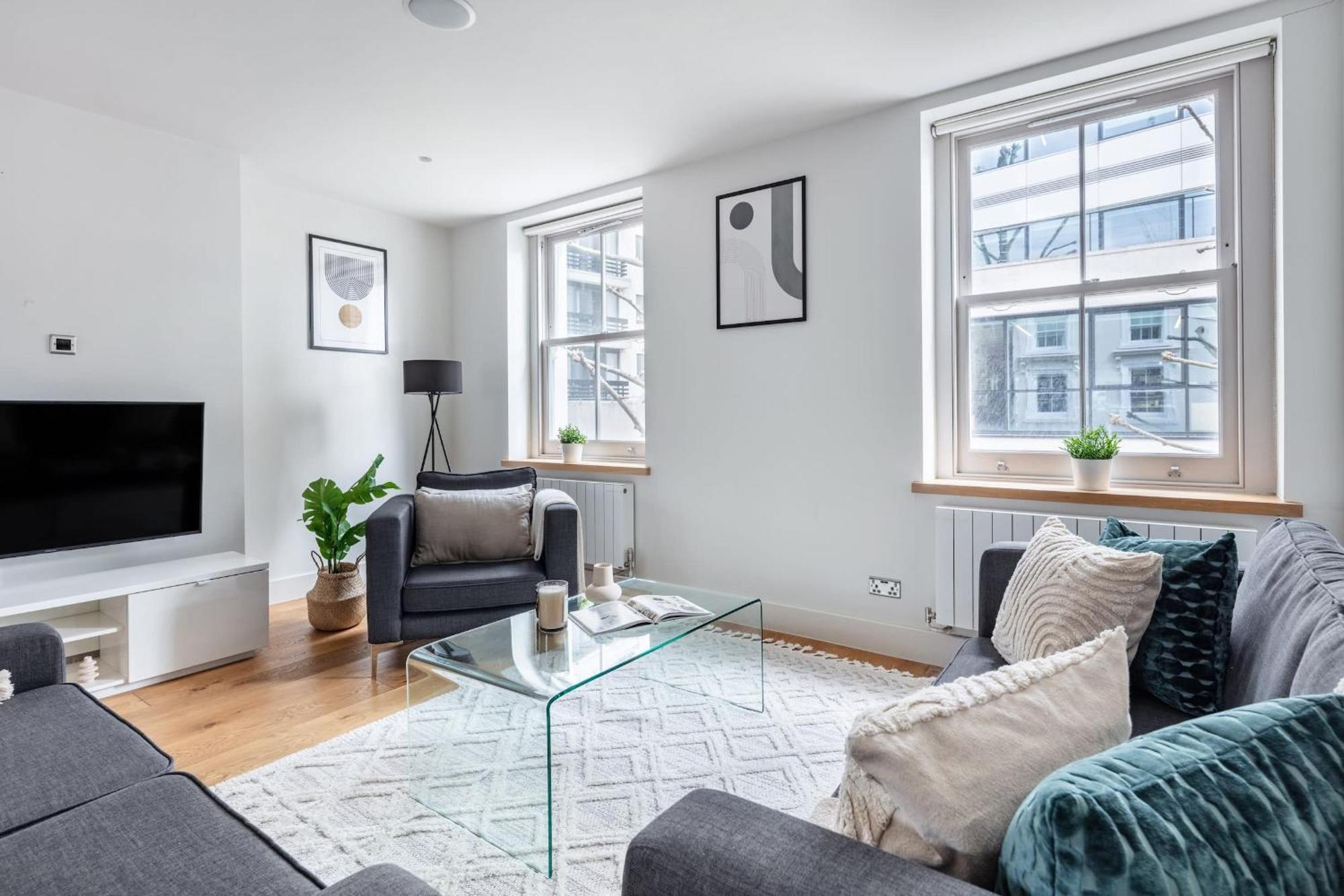 2Br In Soho - Charlotte Street - Cityapartmentstay London Bagian luar foto
