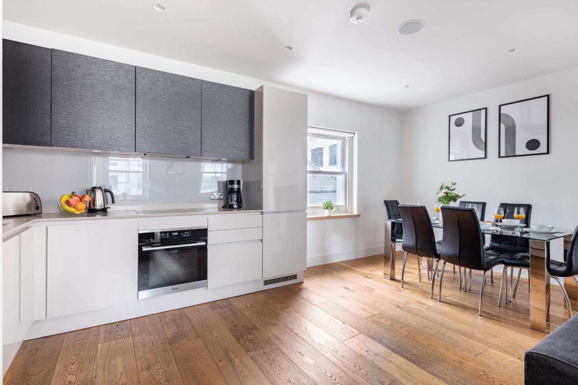 2Br In Soho - Charlotte Street - Cityapartmentstay London Bagian luar foto